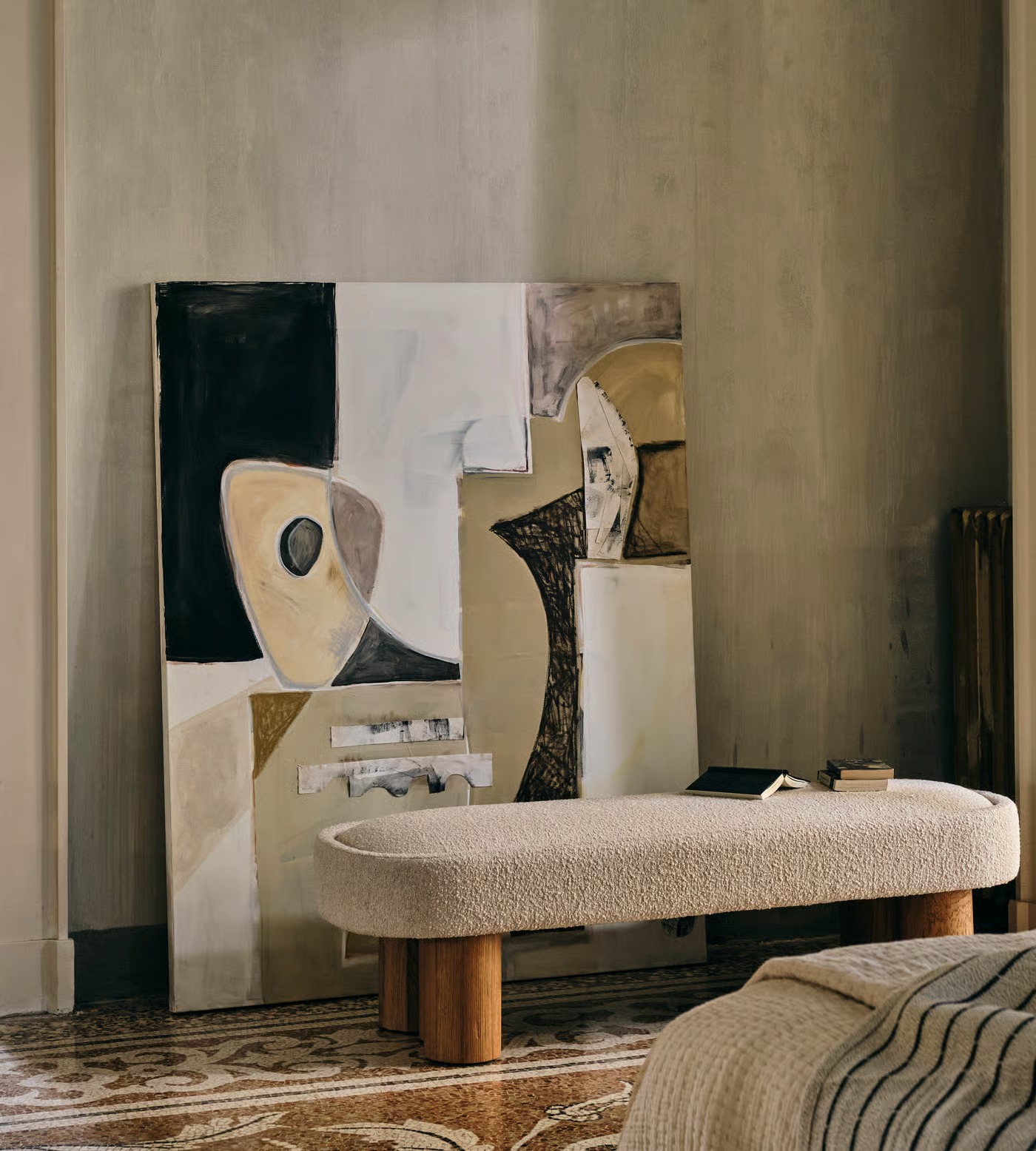 Pillune – Minimalist Boucle Statement Bench