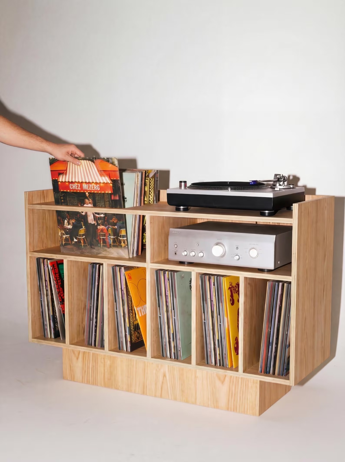 VINTRA – Walnut Vinyl TV Stand with Built-In Record Storage - Image 3