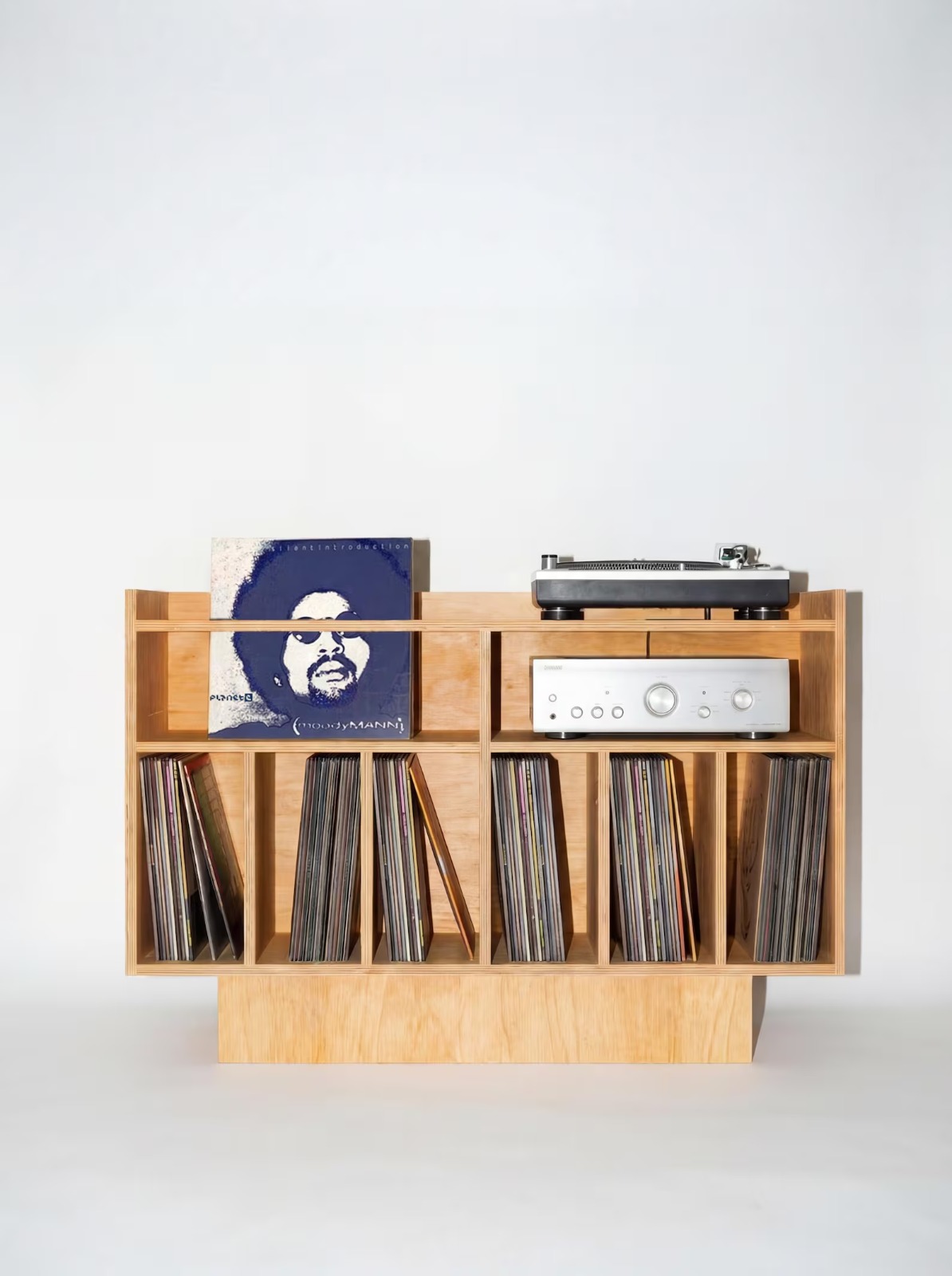 VINTRA – Walnut Vinyl TV Stand with Built-In Record Storage - Image 2