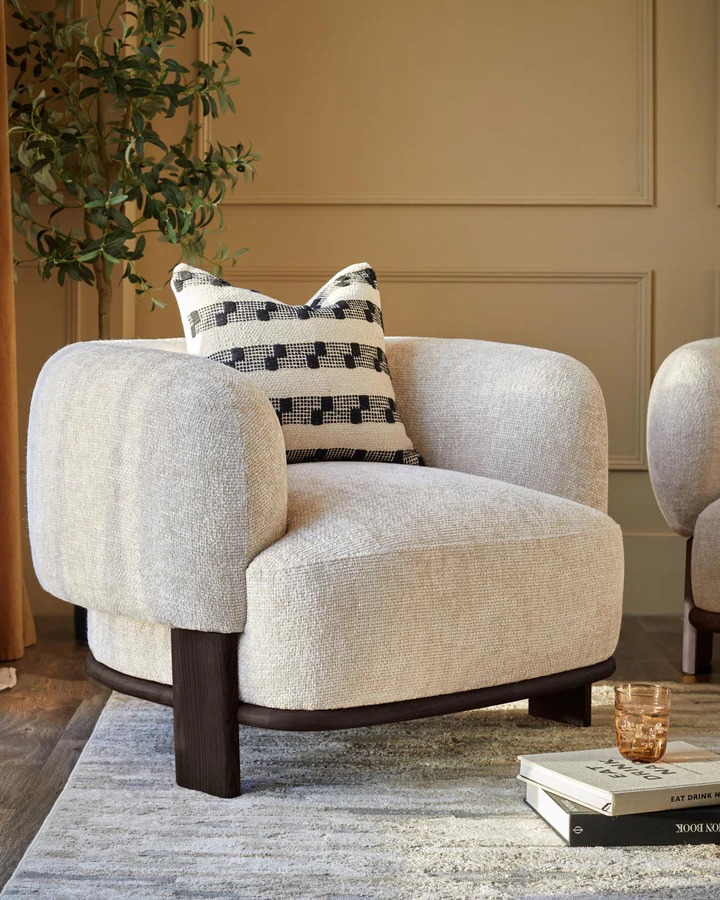 JADE – Sculpted Accent Sofa Chair